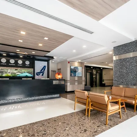 Adelphi Suites Bangkok