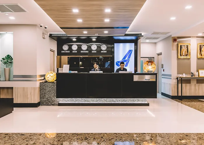 Adelphi Hotel