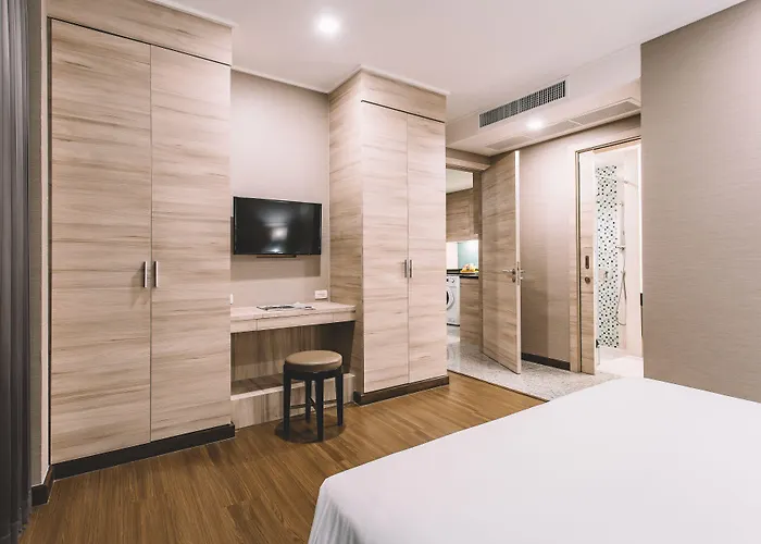 Hotel Adelphi Bangkok