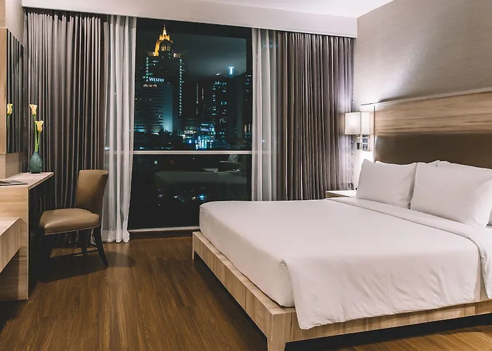 Adelphi 4* Bangkok