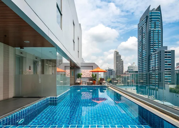 Adelphi 4*